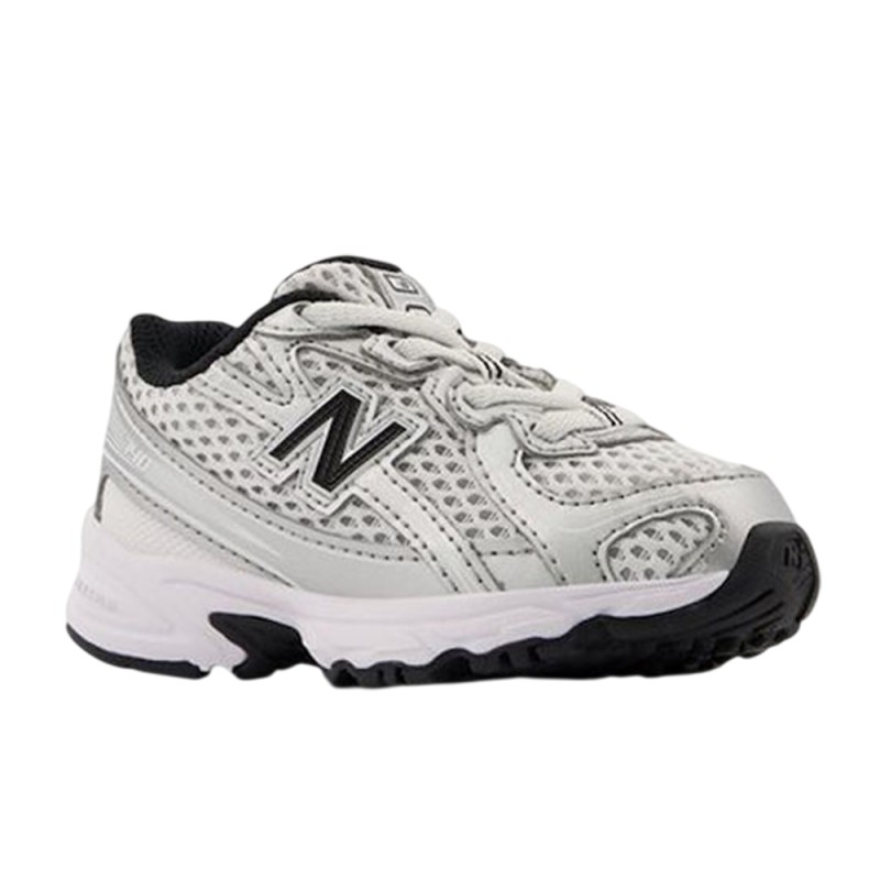 New Balance 740 (IZ740NW)