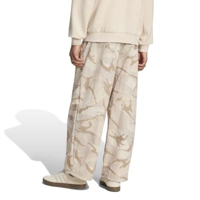 Adidas Seasonal Essentials Camo Woven Parachute Pants (KG4735) Adidas Seasonal Essentials Camo Woven Parachute Pants (KG4735)