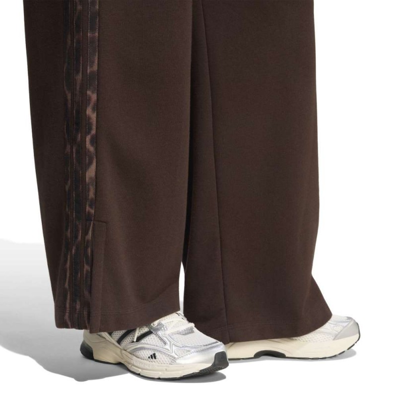 Adidas Seasonal Essentials Animal Print 3-Stripes Pants (KV9300)